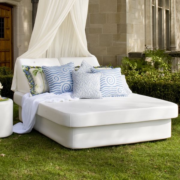 Queen size outdoor deals daybed